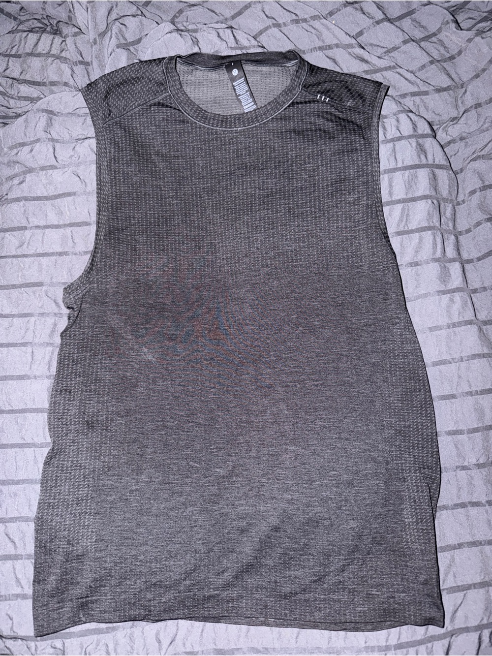 Lululemon Metal Vent Tech Sleeveless Shirt Men’s Small Gray Black